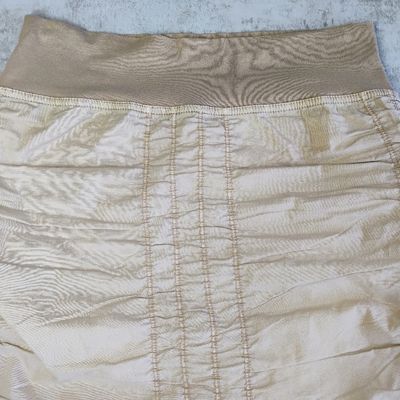XCVI Wearables The Trace Mini Skirt in Sand Streetwear Parachute Size XS - Picture 3 of 12